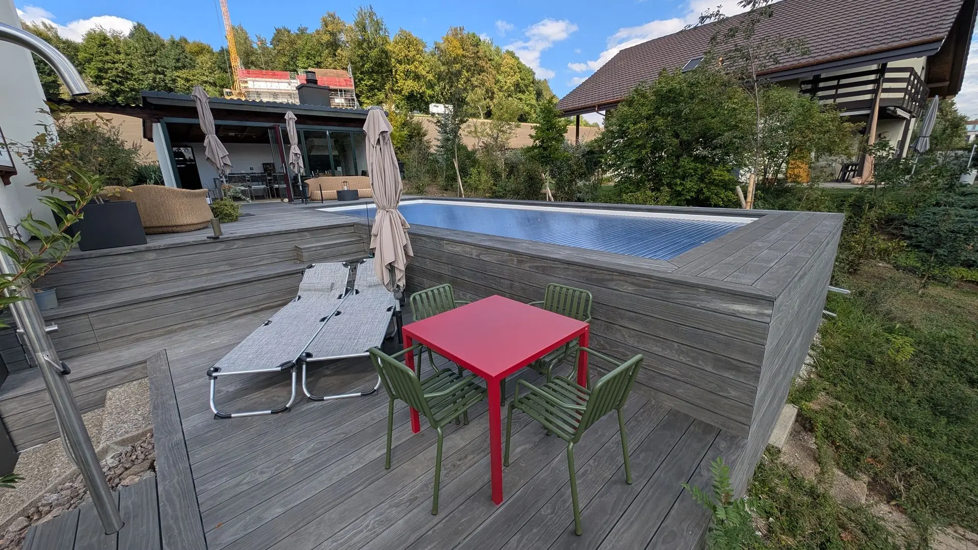 Accoya Grey Poolumrandung und Treppe